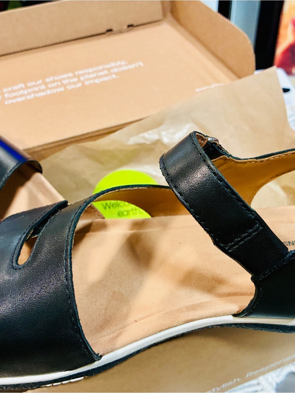 Earth Origins Women's Black Comfort Sandals-Sureal Leather Size 10 Wide - Picture 5 of 7